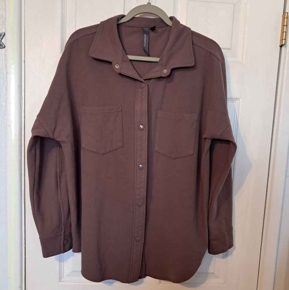 Mondetta Women’s Knit Oversized Button-Up Shirt - Picture 2 of 8